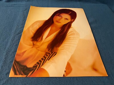PAD24 PICTURE 12X9 KARINA LOMBARD