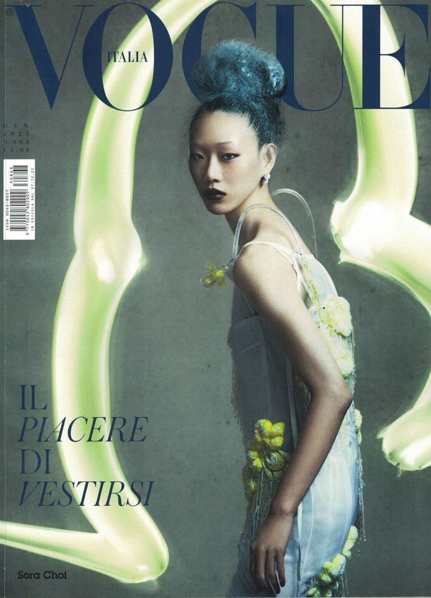 VOGUE Italia Magazine January 2023 868 Sora Choi Carlijn Jacobs 1