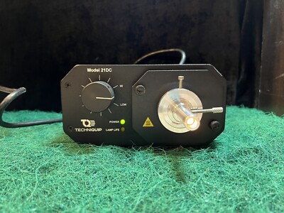 TECHNIQUIP 21DC MICROSCOPE ILLUMINATOR LIGHT SOURCE Fiber Optic