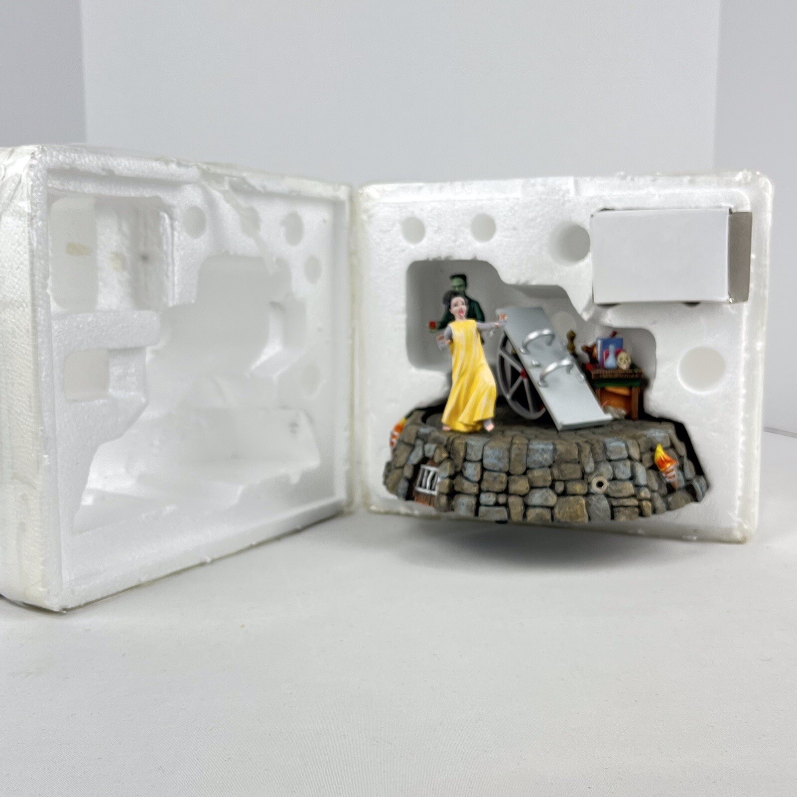 Dept 56 Halloween Village Accessory 2005 Runaway Monster & Bride 53219 - Picture 18 of 23