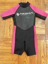 Akona Adventure Gear Kids Wetsuit Size 2  3  Black  Pink Shorty Neoprene Suit