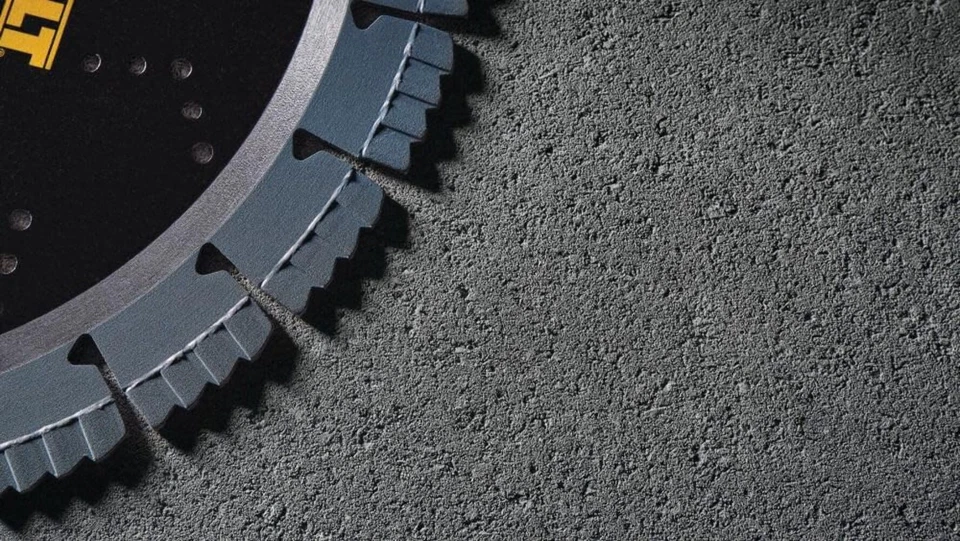 Hoja de diamante DEWALT (DW47427), todo uso, segmentado XP7, 14 pulgadas Foto 3 de 4