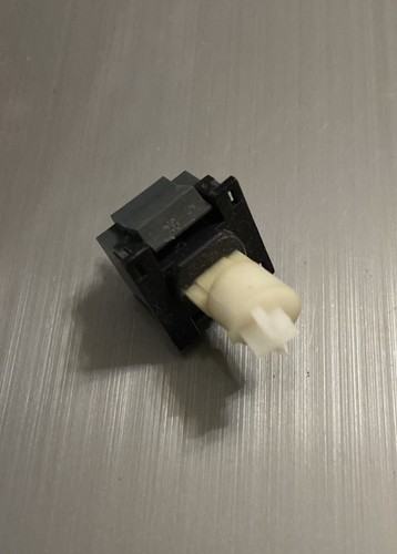 APPLE II, II+ Alps Short Stem Key-switch w/adapter - Picture 4 of 4