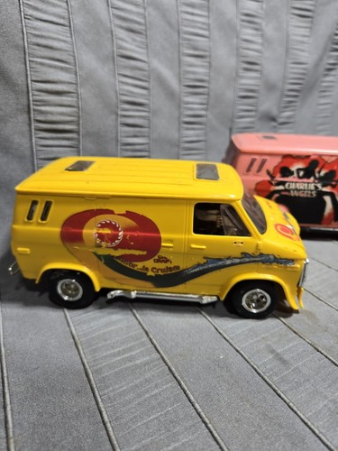 Revell Charlie’s Angels Pink Car Craft Yellow Chevy Van built model 1/25 McM - Bild 2 von 16