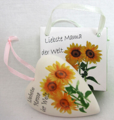 Herzanhänger ''Liebste Mama der Welt'' in Geschenktasche ca. 7,0 x 6,0cm H/B