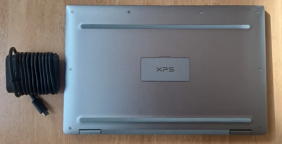 Dell XPS 13 9365 i7 7th Touchscreen 13.3" Silver Laptop 16 GB RAM 256 GB SSD - Image 3 of 4