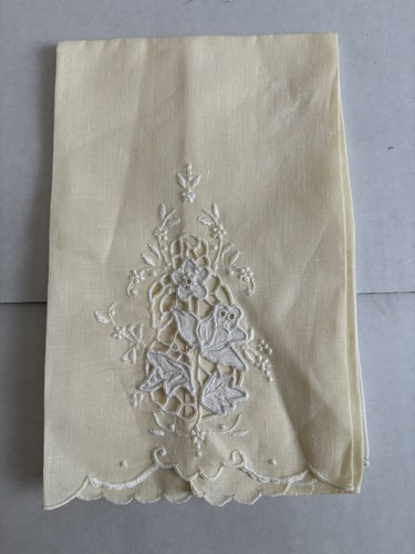 3 VTG Madeira Pastel Linen Guest Towels Applique Organdy Flower & Bows - Picture 4 of 4