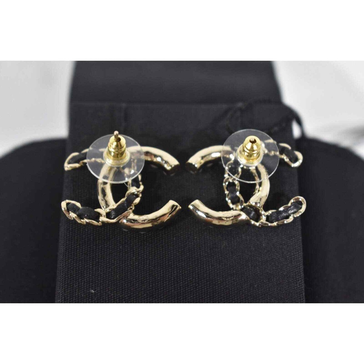 Chanel 22B Pearl White Gold Black CC Logo Dangle Drop Statement