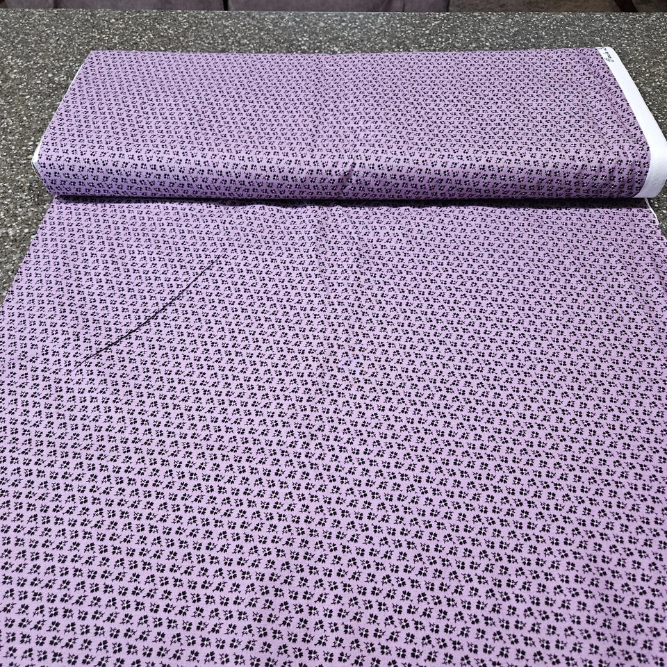 Paula's Companions BTY Paula Barnes Marcus Brothers Floral Dusty Purple - Image 3 of 3