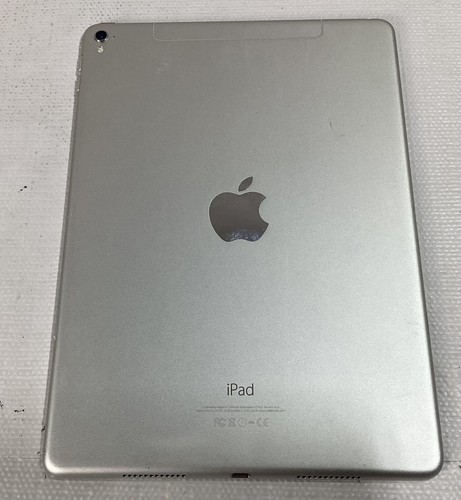 2016 Apple iPad Pro 1st Gen A1674 9.7" 32GB WiFi White - Picture 4 of 5