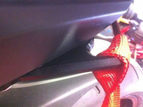 Par de ganchos de transporte del bastidor trasero BMW S1000RR 2009-2018 plateados. - Imagen 4 de 10
