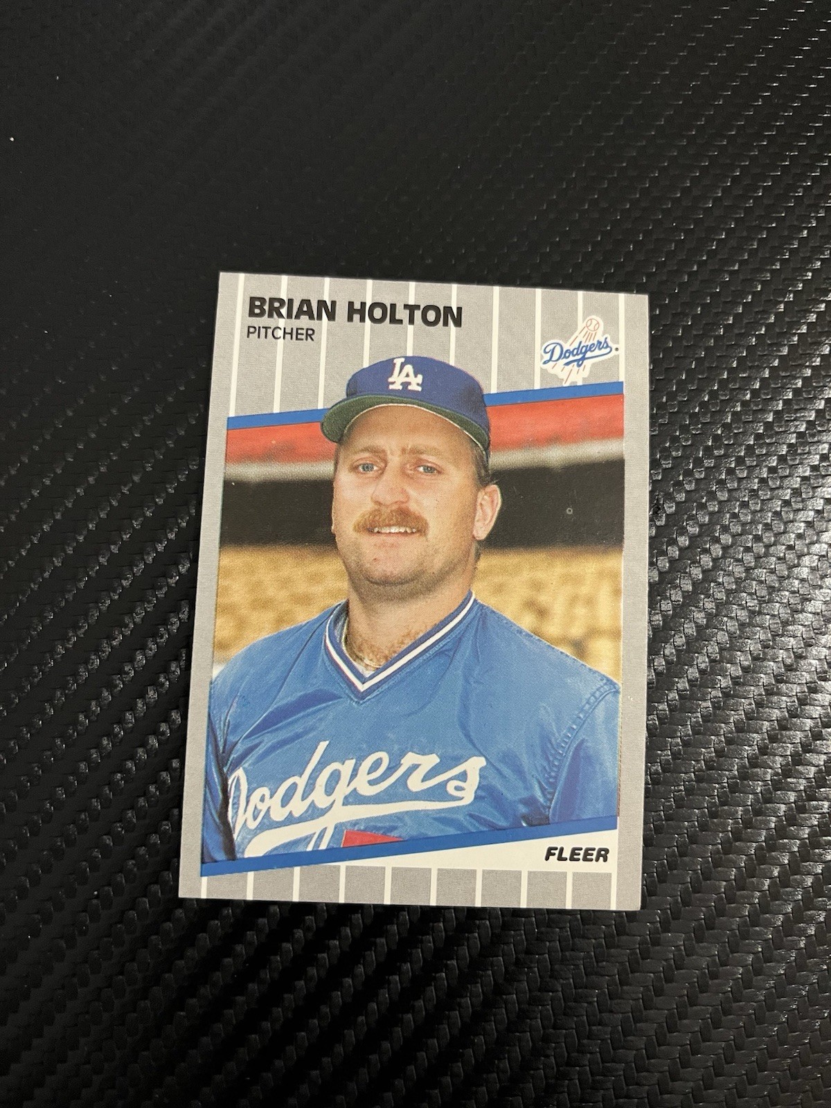 1989 Fleer Baseball Card #63 Brian Holton - Los Angeles Dodgers 