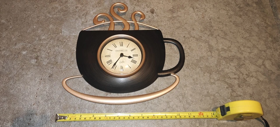 Vintage Latte Cup Wall Clock | Coffee Lover's Kitchen Clock (battery powered) - Image 2 of 4