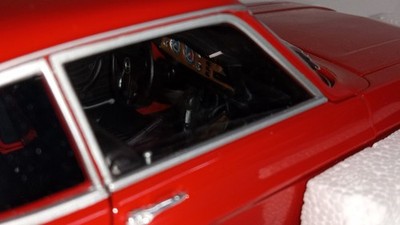 1/18 Minichamps 1969 Mercury Capri 1700 GT Coupe Red #180 08900