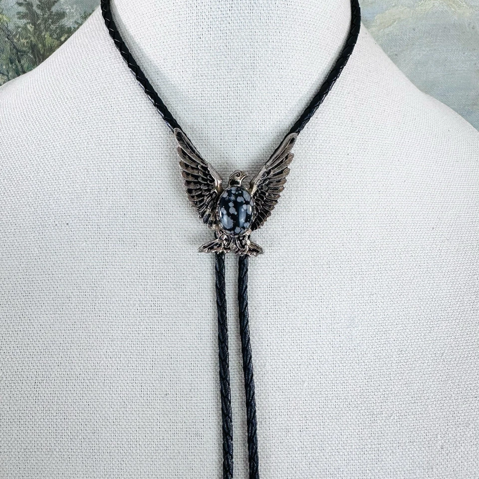 Corbata vintage copo de nieve obsidiana tono dorado águila Western Bolo Foto 3 de 4