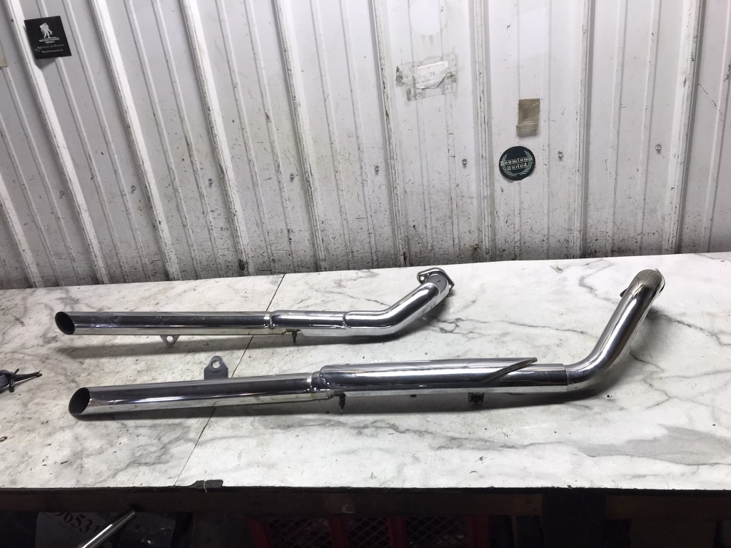 02 Yamaha XVS1100 XVS 1100 V Star Muffler Exhaust