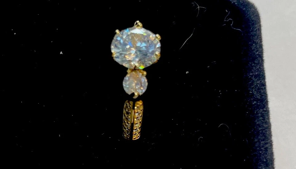 Sim de 6 CTW 3 piedras bien diseñado. Anillo Diamantes Talla 7, Anillo Oro 18K Sobre Plata Foto 3 de 4