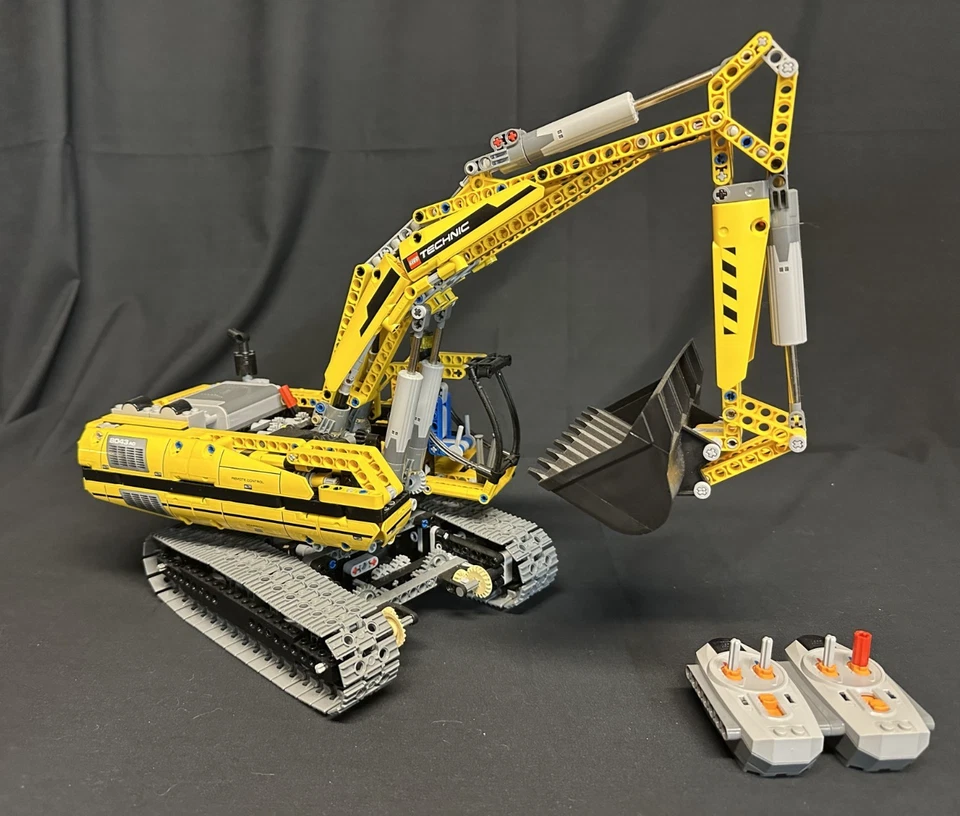 LEGO 8043 TECHNIC Excavadora Motorizada 100% Completa con Caja Probada y Funcionando Foto 3 de 4