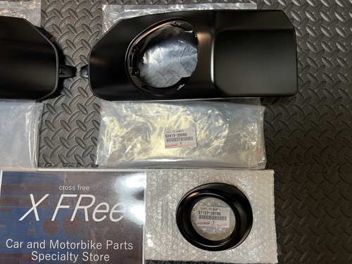 Toyota Genuine FJ Cruiser Black Edition Front Corner Bumper End Pad RH & LH Set - 第 4/21 張圖片