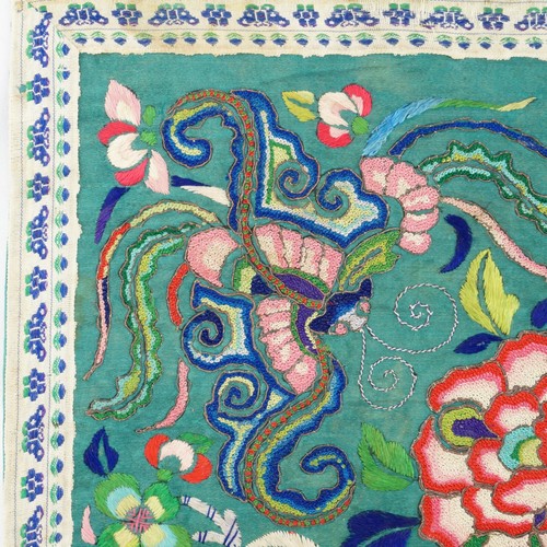 Chinese Silk Embroidery Satin and Forbidden Stitch Late Qing/Republic - Picture 5 of 7