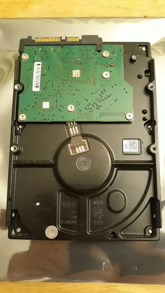 Seagate Barracuda 7200.10 80GB Internal SATA 7200RPM 3.5" (ST380815AS) HDD - Image 2 of 3