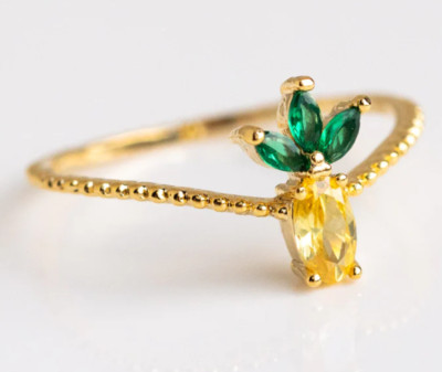 Fine Green & Yellow 0.75CT Moissanites In 10K Yellow Gold Pineapple Face Ring