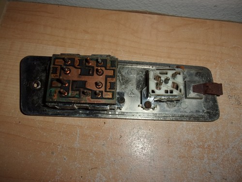 Oldsmobile Delta 88 98 Custom Cruiser Left Master Door Power Window Lock Switch - Picture 4 of 4