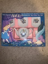 Vintage WALT DISNEY'S ALICE IN WONDERLAND Toy China Tea Set Made in Japan.