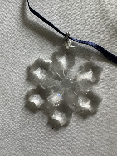 Swarovski Crytal LITTLE SNOWFLAKE Star Ornament 2004 - Picture 2 of 3