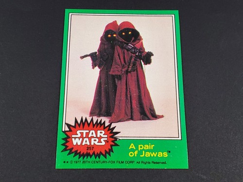 1977 Topps Star Wars #257 A pair of Jawas — Raw