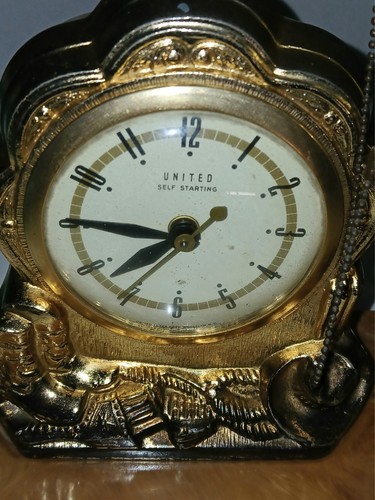 Orologio a cavallo vintage ottime condizioni anni 50 United Clock Corp modello 310 Mantel - Foto 3 di 13