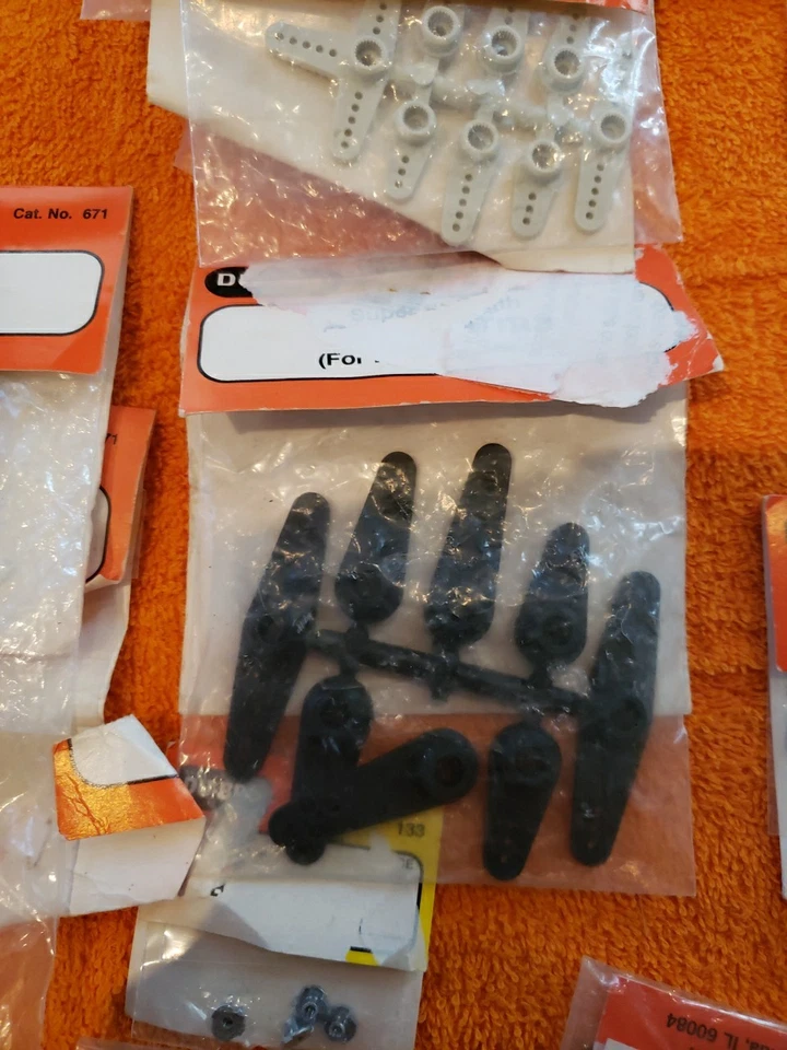 Du-Bro - Big Lot Of Parts - Over 24 Items New - JT25 - Image 3 of 4