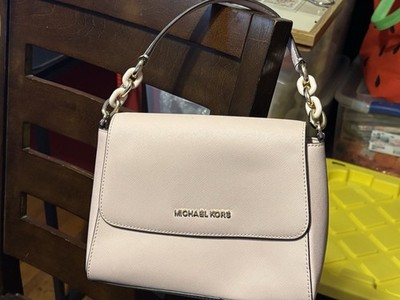 michael kors handbags (Never been used)