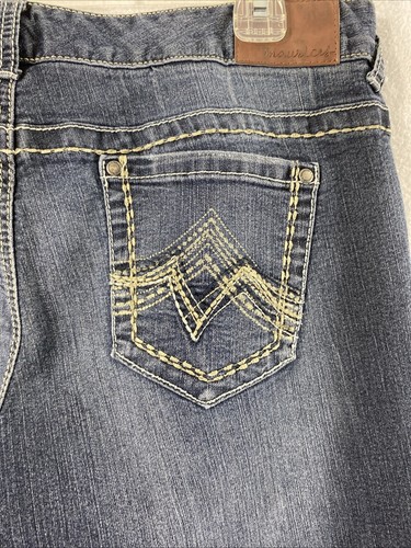 Maurices Jeans Women Size 12 Short Dark Wash Denim Embroidered Pockets Straight - Picture 5 of 14