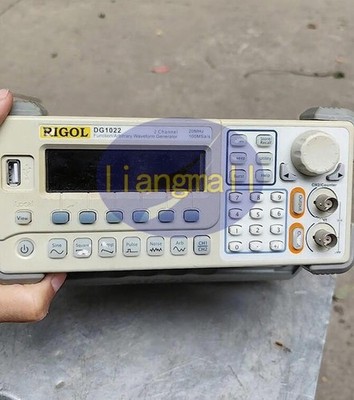 1PCS USED RIGOL DG1022 FUNCTION/ARBITRARY WAVEFORM GENERATOR 25 MHz,2CHANNEL