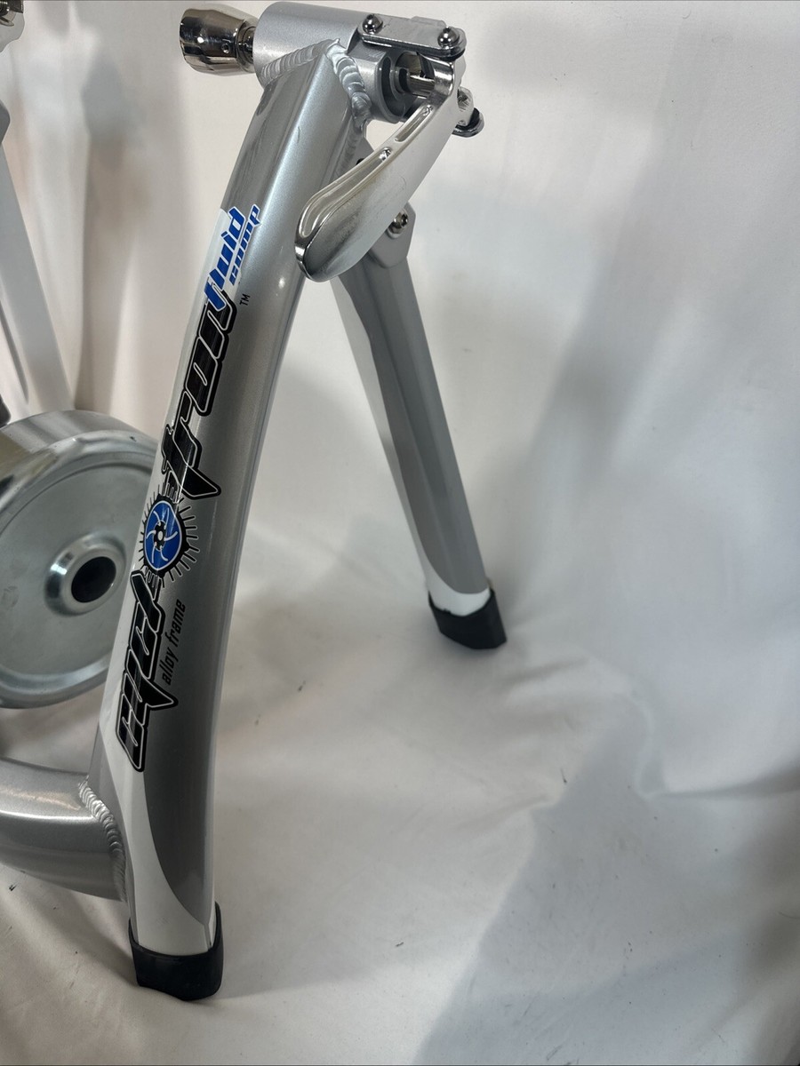 Giant CYCLOTRON FLUID COMP TRAINER - WHITE/SILVER | eBay