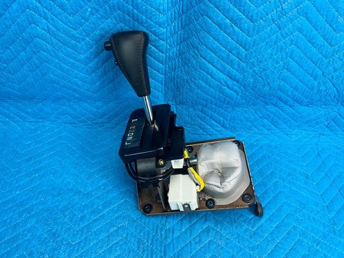 Toyota Land Cruiser LX470 AT Transmission Shifter Gear Box w/ Knob 82K 98-02 OEM