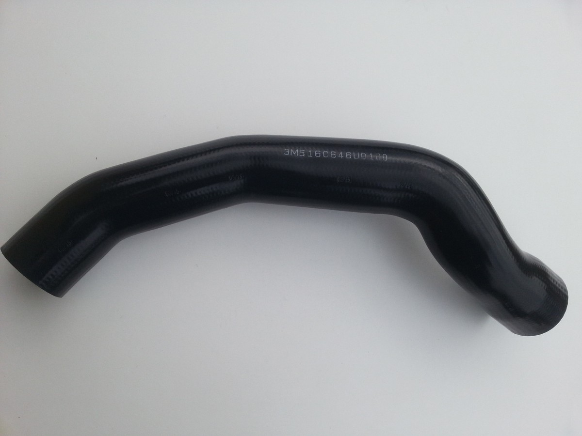 Manguera De Carga O Turboschlauch Para Ford Focus MK2 2.0 TDCi – Calidad OE, Con Abrazadera