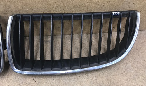 2005 - 2008 BMW 3-Series E90 E91 Radiator Kidney Grille Left And Right - Picture 3 of 12