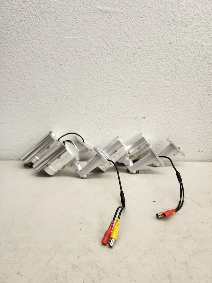 SVAT - 4 个摄像头 - 监控系统型号 11006 DC 12V 300MA。 仅相机。 — 第 2/4 张图片