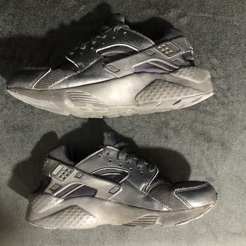 Nike Huarache Größe 6Y Jugend dreifach schwarz Laufschuhe 654275-016 Turnschuhe gebraucht, in einwandfreiem Zustand - Bild 6 von 9