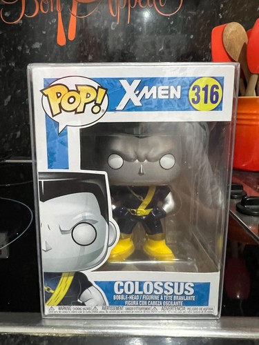 Funko Pop Marvel X Men Colossus + Rojo Omega Nº 316 + 980 + Protectores Pop - Imagen 9 de 15