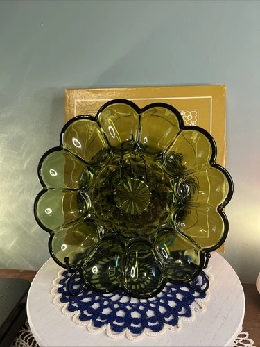 Vintage 1972 Anchor Hocking Fairfield Avocado Green Egg Plate with original box