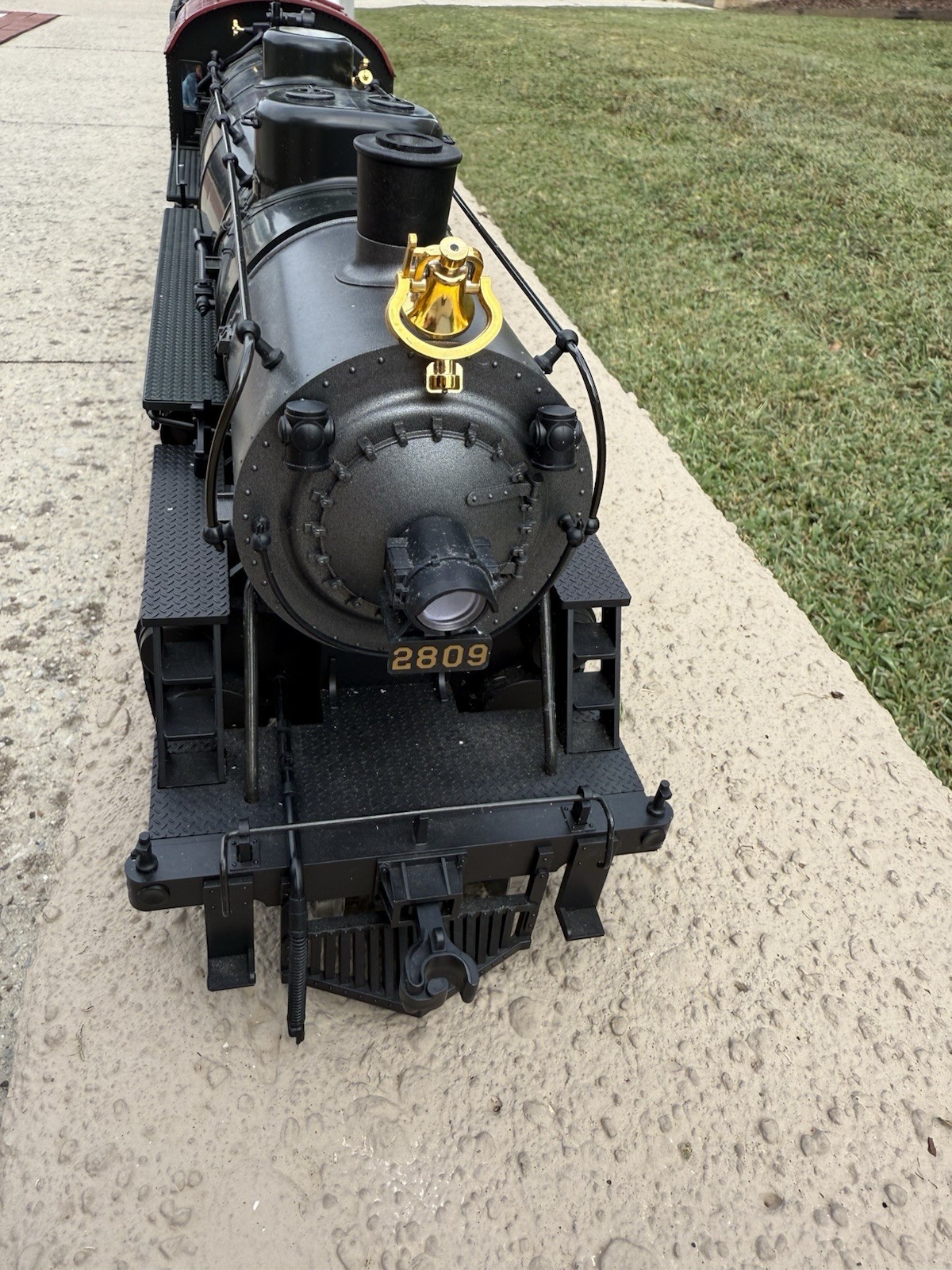 Picture 5 of 24