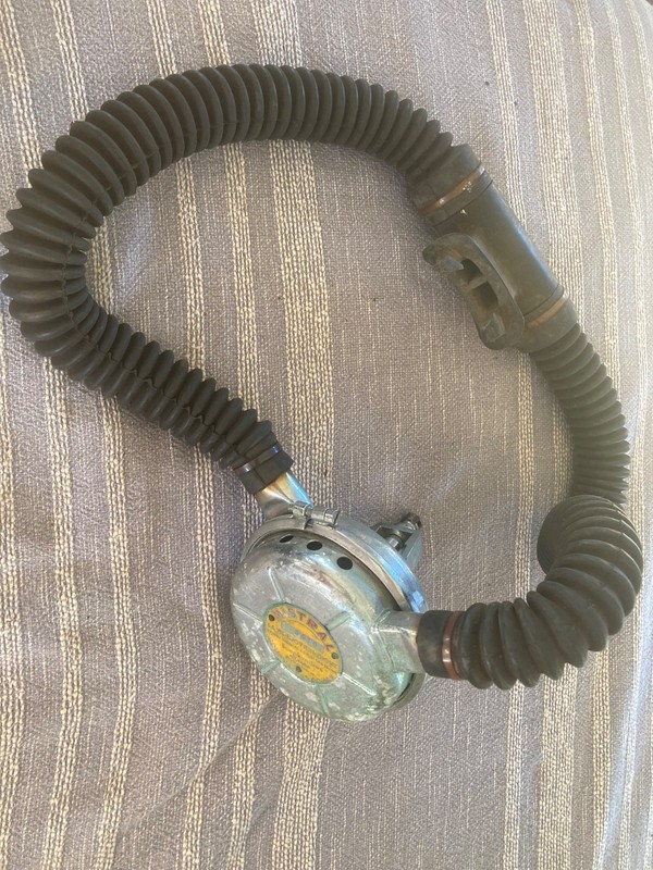 La Spirotechnique Mistral double hose regulator