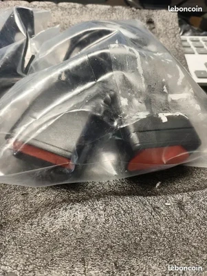 Boucles de ceintures arrières Citroën C3 phase 3 neuves - Photo 1/3