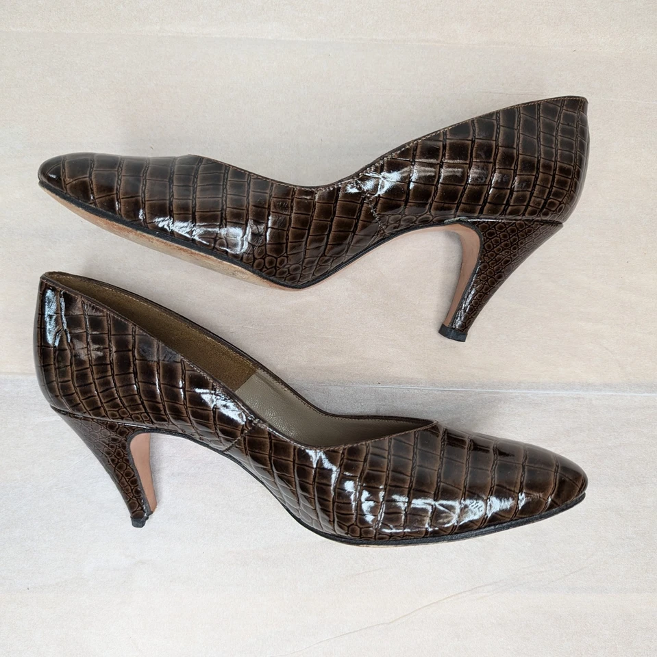 Vintage Johansen Patent Leather Brown Embossed Heels US 5 - Image 3 of 4