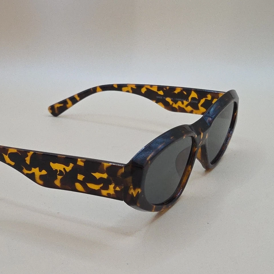 复古美国鹰龟壳复古太阳镜女式周末旅行  — 第 4/4 张图片