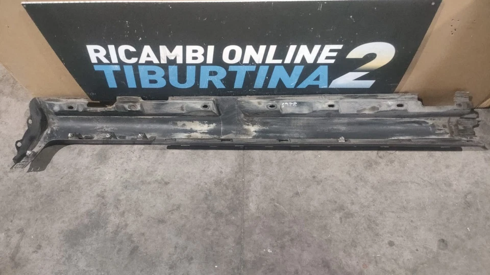 minigonna destra volvo C30 5288 - Imagen 2 de 4