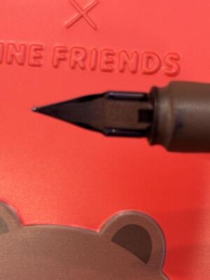 LAMY×LINE FRIENDS万年筆 (BROWN in the red) LAMY x LINE Fountain Pen Line Friends BROWN Edition BROWN in